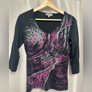 Laura - 3/4 Sleeve V-Neck Print Tee